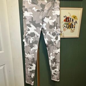 Womans Camouflage Cargo Leggings